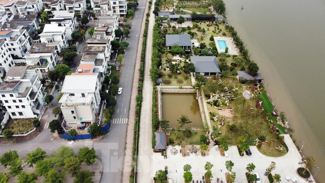 Bí thư Hải Phòng ra 'tối hậu thư' xử lý loạt công trình trái phép ngoài đê sông Lạch Tray