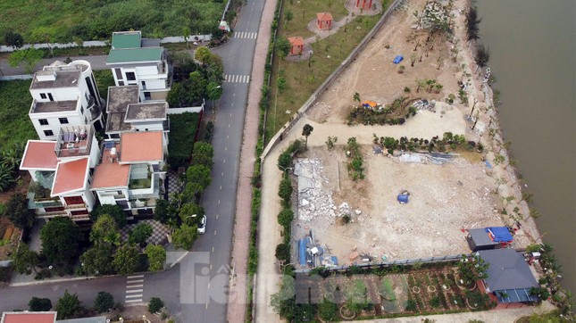 Bí thư Hải Phòng ra 'tối hậu thư' xử lý loạt công trình trái phép ngoài đê sông Lạch Tray