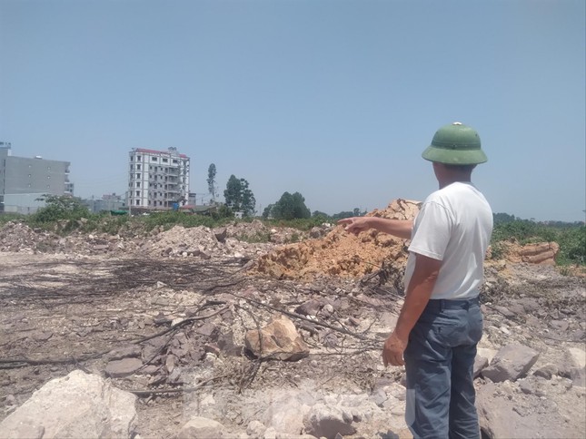 Doanh nghiệp đổ đất, lấp ruộng của dân