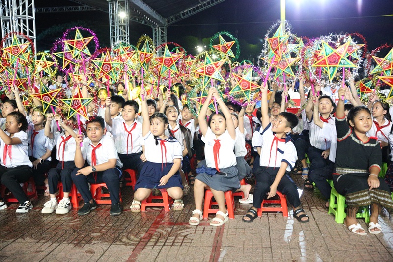 Mọi trẻ em đều phải được vui chơi, học tập và phát triển toàn diện