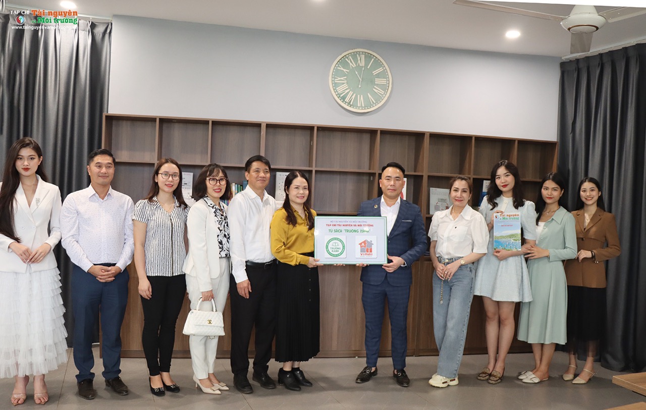 Chương trình “Trường xanh” trồng mới 3000 cây xanh tại Đại học Quốc gia Hà Nội