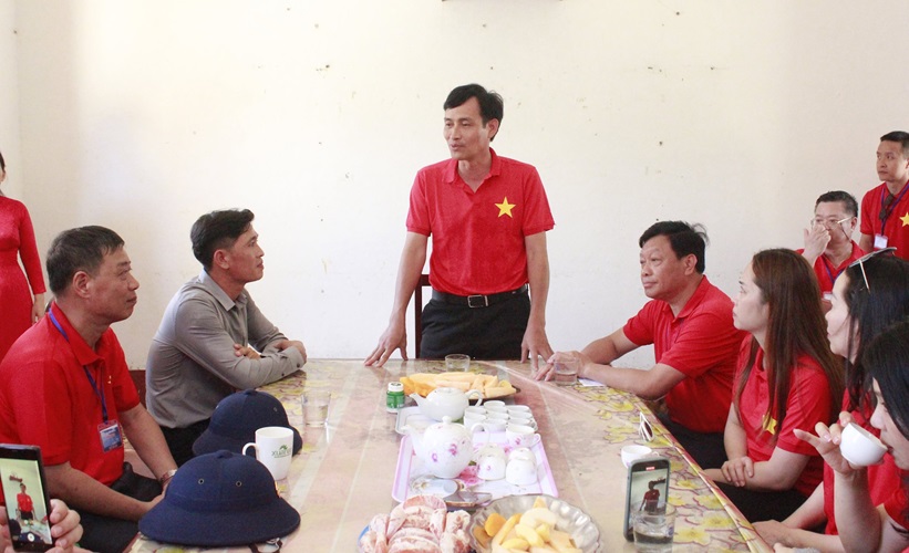 Bộ Tài nguyên và Môi trường: Thăm và động viên cán bộ 2 Trạm Khí tượng Hải văn ở Trường Sa