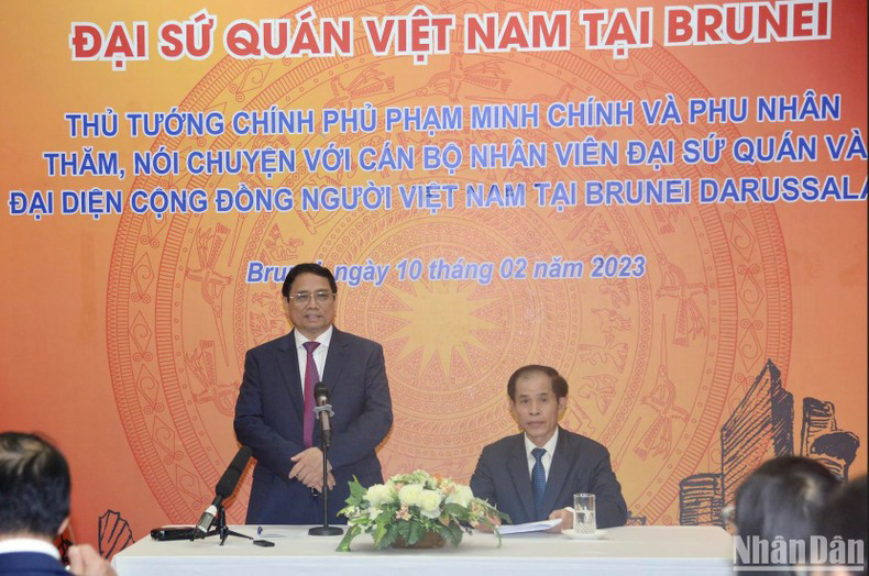 Thủ tướng Phạm Minh Chính thăm, nói chuyện với cộng đồng người Việt Nam tại Brunei Darussalam