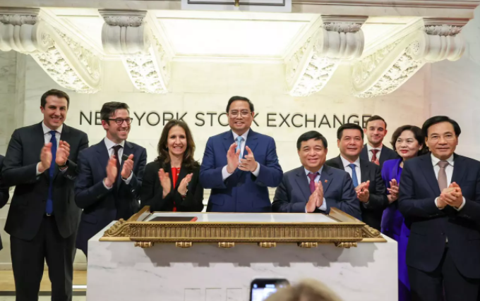 Thủ tướng rung chuông kết thúc phiên giao dịch tại sàn chứng khoán New York