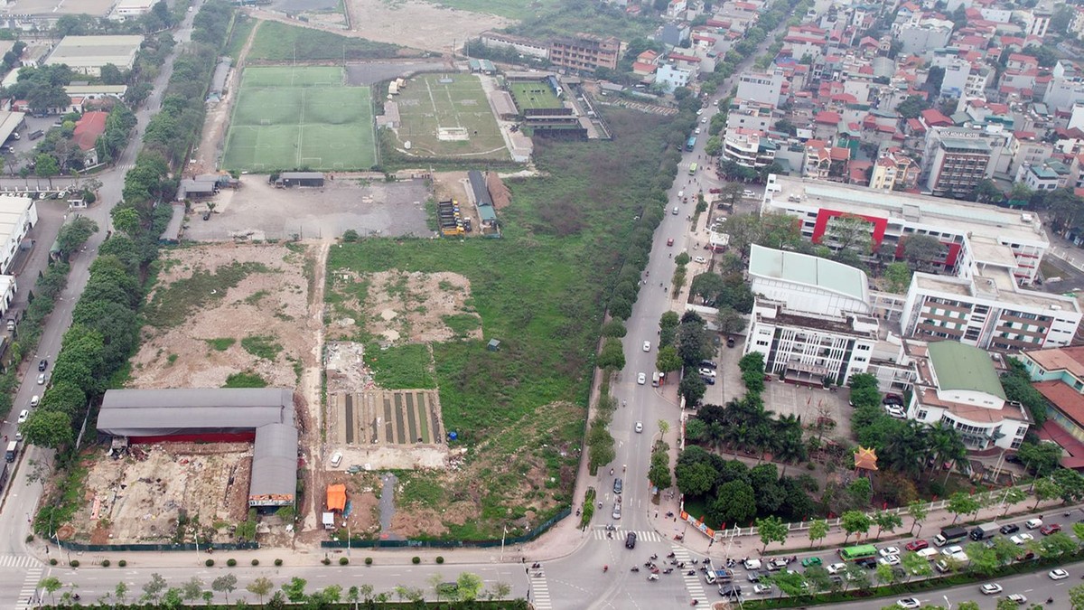 Cận cảnh dự án khu đô thị ở Hà Nội biến tướng thành sân bóng, cho thuê tùm lum