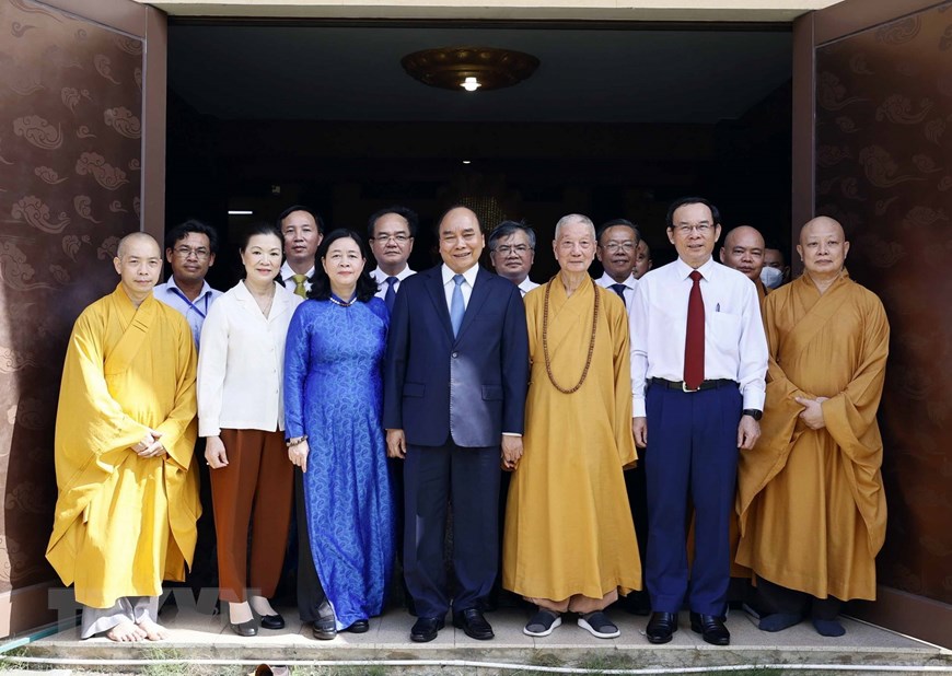 Chủ tịch nước chúc mừng chức sắc Giáo hội Phật giáo Việt Nam tại TP Hồ Chí Minh