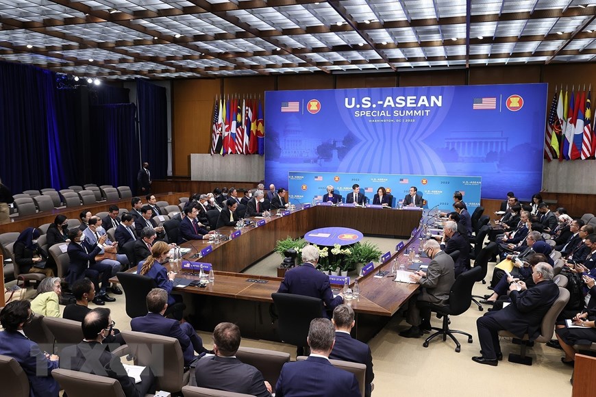 Thủ tướng Phạm Minh Chính cùng các Lãnh đạo ASEAN dự thảo luận về hành động khí hậu, chuyển đổi năng lượng sạch