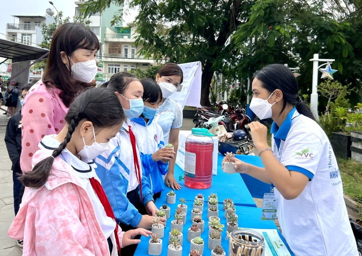Tuổi trẻ Gia Lai góp sức giữ môi trường xanh