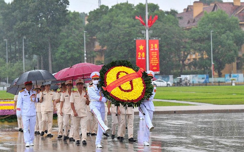 Lãnh đạo Đảng, Nhà nước vào Lăng viếng Chủ tịch Hồ Chí Minh
