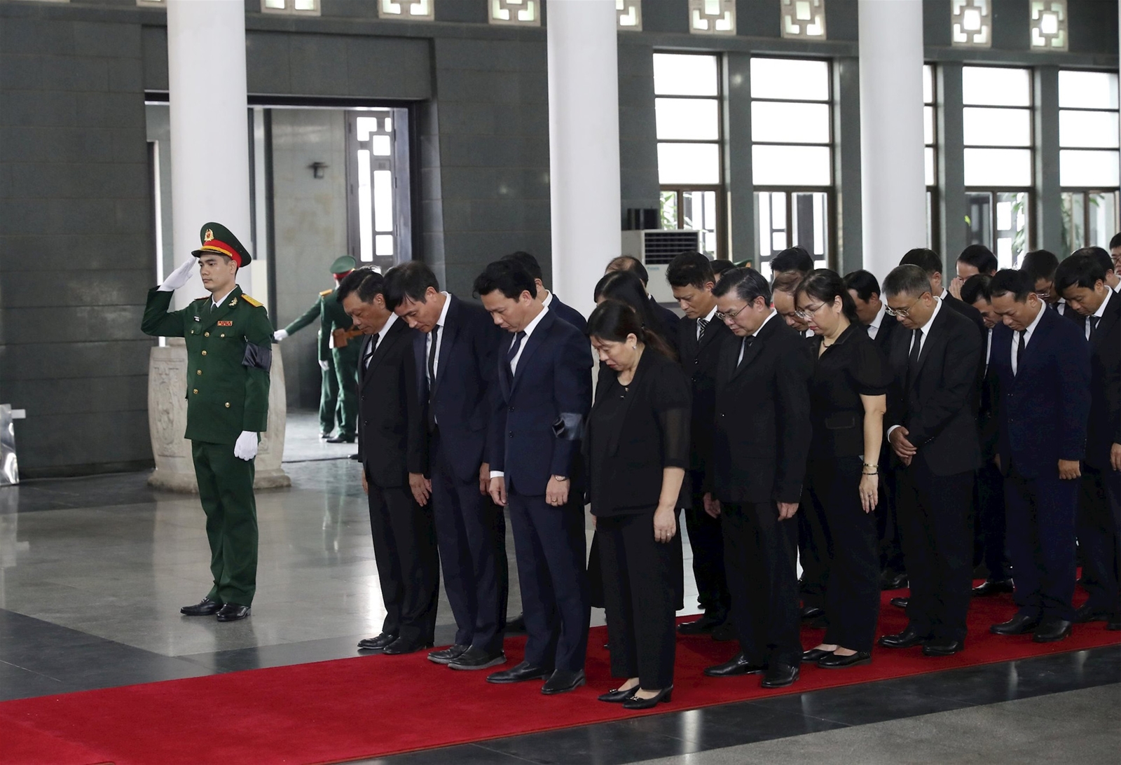 Đoàn Bộ Tài nguyên và Môi trường viếng Tổng Bí thư Nguyễn Phú Trọng