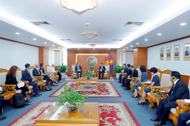 Việt Nam - Vương quốc Anh: Tăng cường hợp tác hiệu quả hơn nữa trong lĩnh vực tài nguyên môi trường
