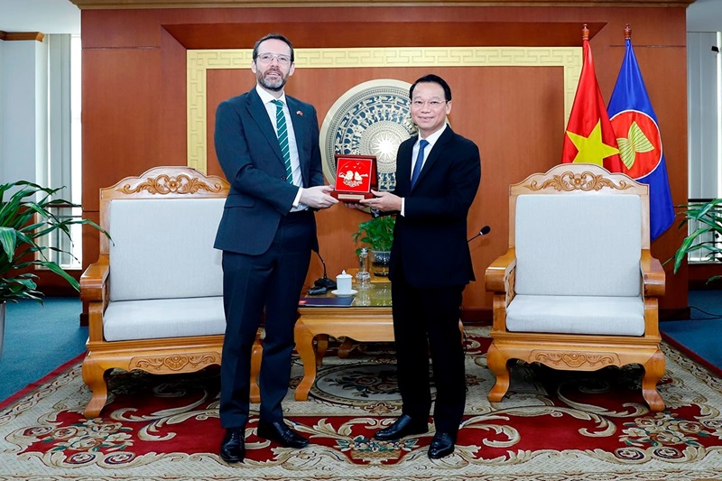 Việt Nam - Vương quốc Anh: Tăng cường hợp tác hiệu quả hơn nữa trong lĩnh vực tài nguyên môi trường
