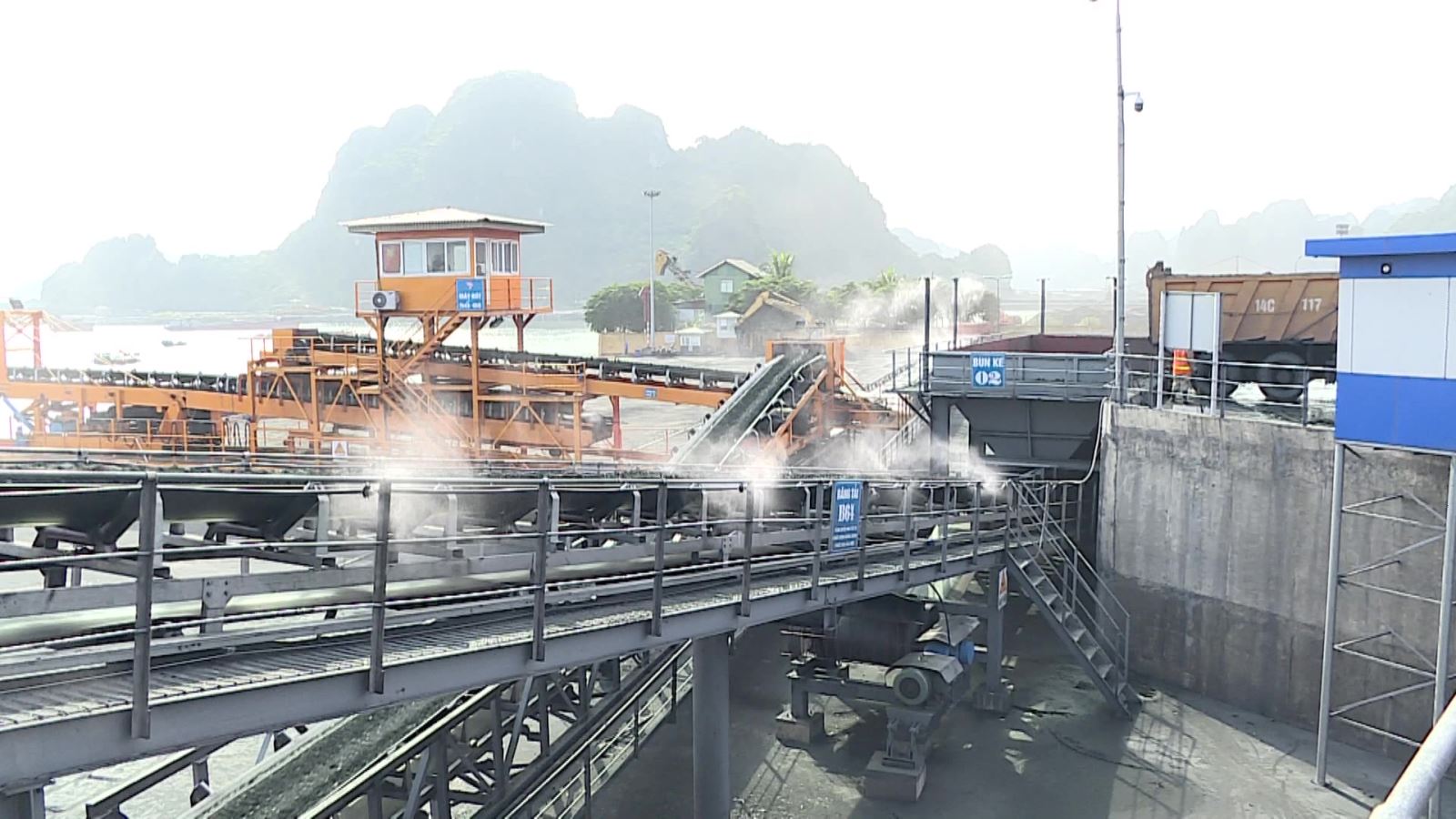 Tập đoàn TKV và Tổng Công ty Đông Bắc được giao xuất khẩu 2,03 triệu tấn than năm 2022