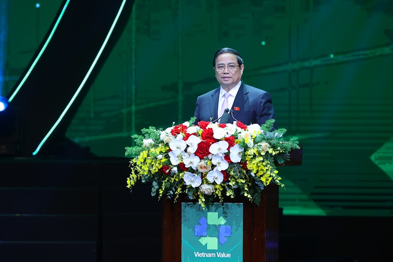 Thủ tướng: Tập trung tháo gỡ điểm nghẽn thể chế, kiên quyết, kiên trì, dứt khoát xóa bỏ cơ chế 'xin - cho', sách nhiễu