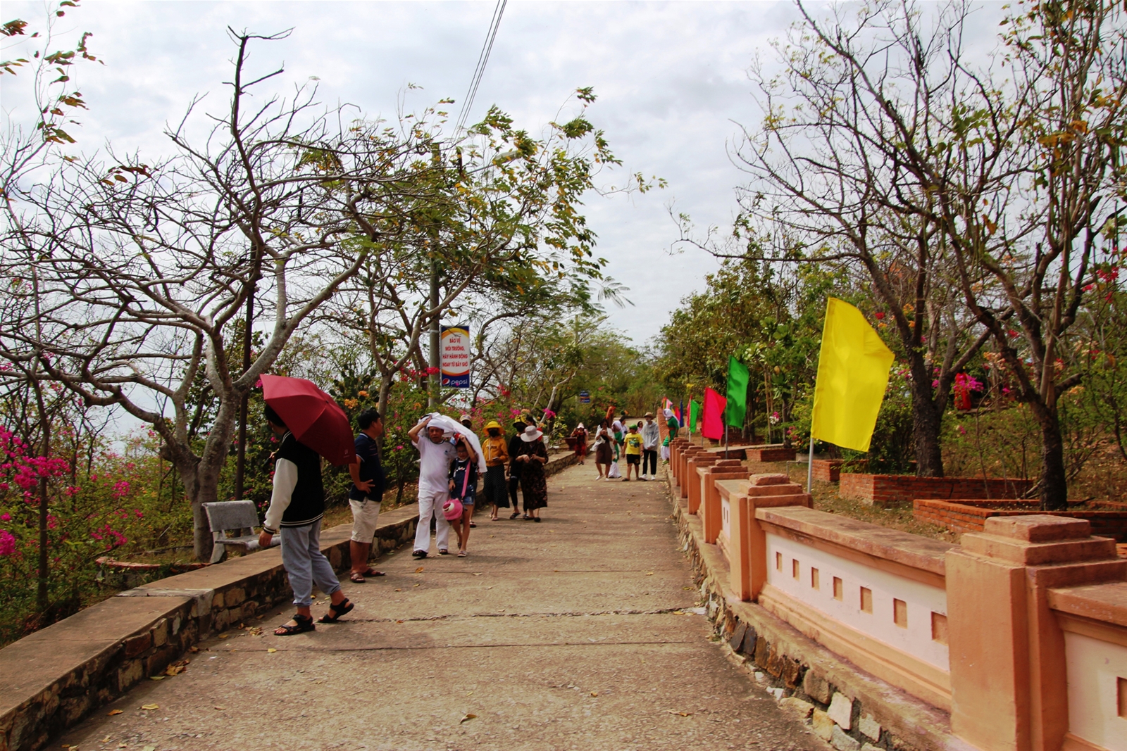 93 xuân Đảng lãng đạo nhân dân toàn thắng