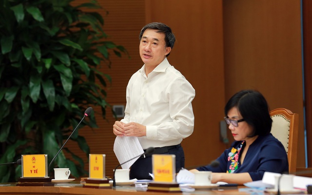 Sắp xếp, tổ chức lại bệnh viện để chăm lo sức khoẻ cho nhân dân tốt hơn