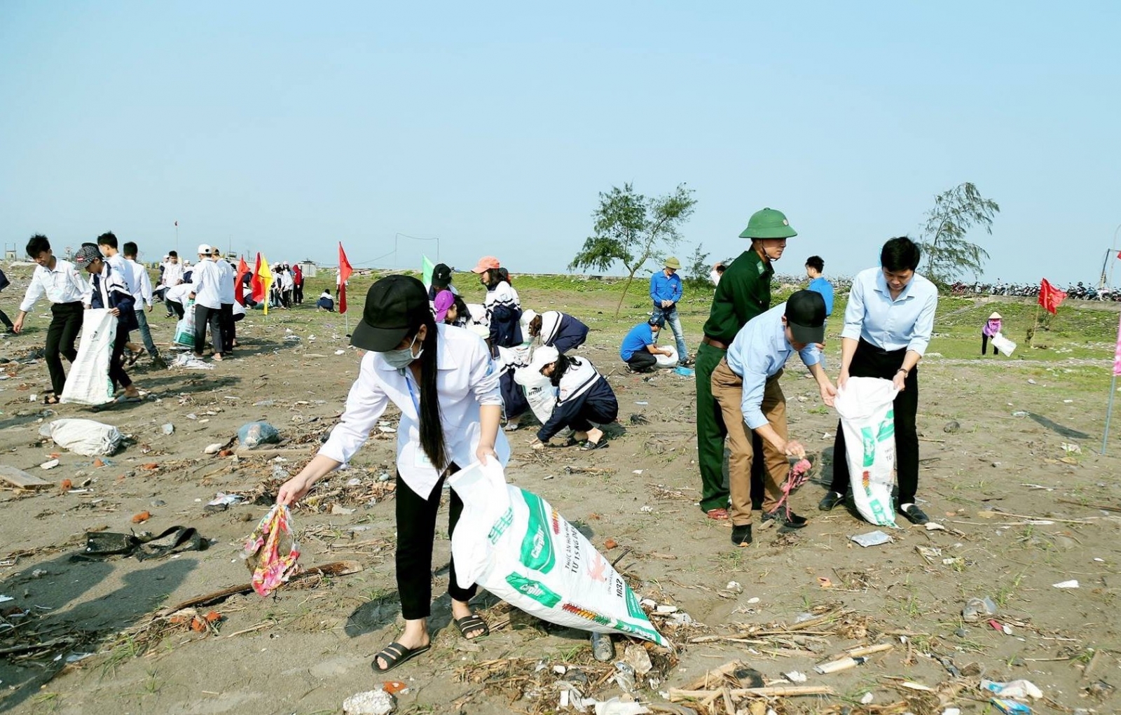 Học sinh vui với bảo vệ môi trường biển