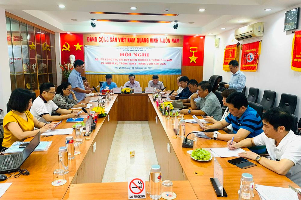 Đẩy mạnh phong trào thi đua hướng tới Kỷ niệm 20 năm Ngày thành lập Bộ TN&MT