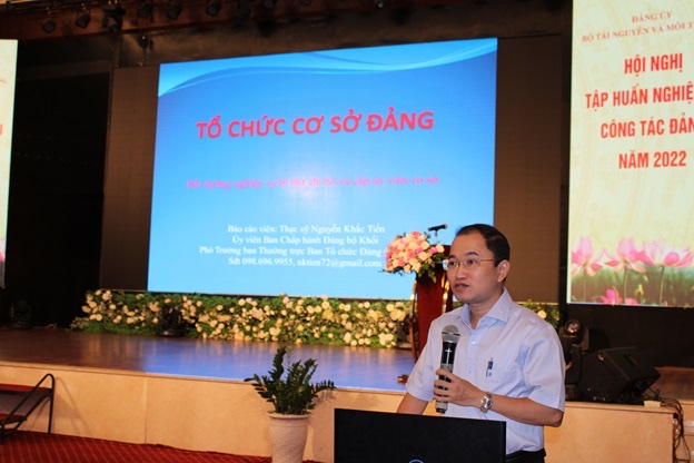 Nâng cao nghiệp vụ, năng lực lãnh đạo cho các cấp ủy Đảng