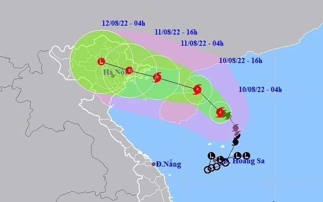 Quảng Ninh: Hơn 1 vạn m3 bùn đất thải lộ thiên cạnh vịnh Bái Tử Long trước và trong cơn bão số 2
