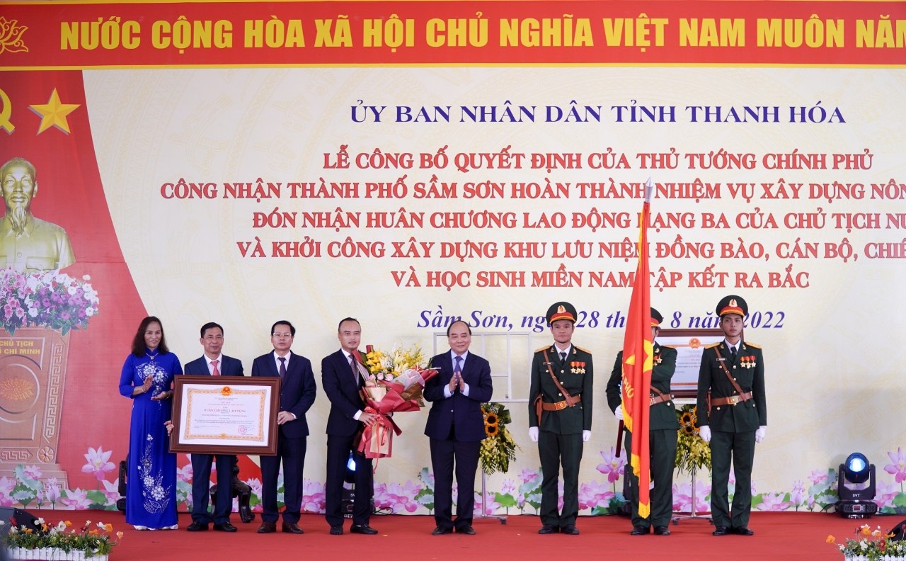 Chủ tịch nước Nguyễn Xuân Phúc thăm và làm việc tại Thanh Hóa