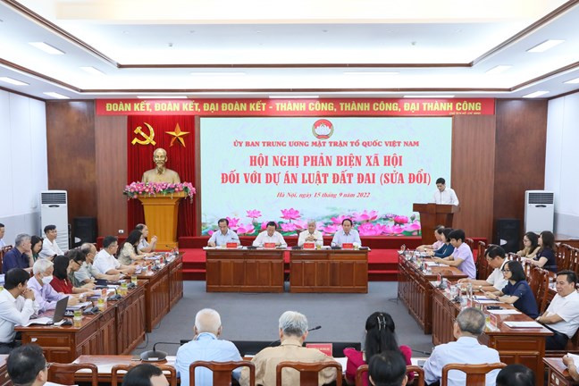 Hội nghị phản biện xã hội đối với Dự án Luật Đất đai (sửa đổi)