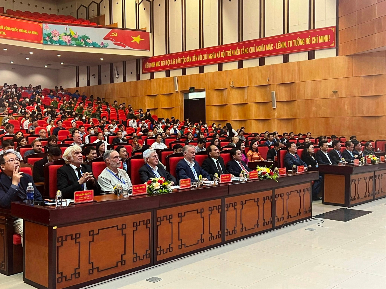Từng bước xây dựng và phát triển Mạng lưới Công viên địa chất Việt Nam vững mạnh