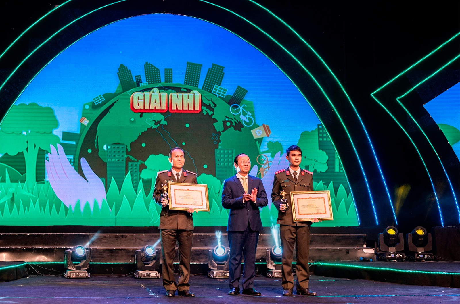 Trao giải phóng sự truyền hình về lực lượng Công an nhân dân với môi trường và biến đổi khí hậu