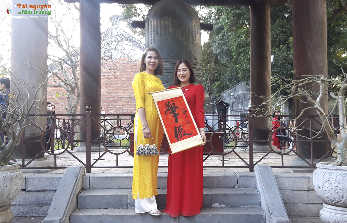 Tục Xin chữ đầu năm tại Văn Miếu Quốc Tử Giám