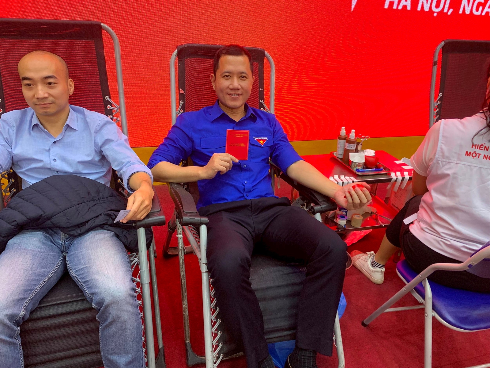 Lan tỏa Chương trình “Giọt máu hồng tài nguyên và môi trường”