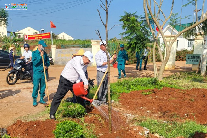 Đắk Nông: Huyện Đắk Mil phát động “Tết trồng cây đời đời nhớ ơn Bác Hồ” năm 2023