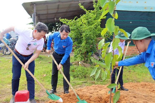 Chương trình ‘Triệu cây xanh - Vì một Việt Nam xanh’ năm 2023 tỉnh Long An