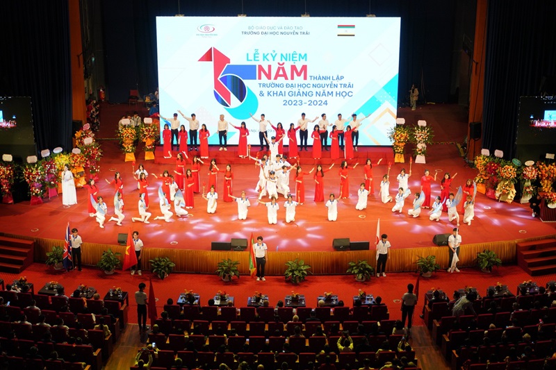 Trường Đại học Nguyễn Trãi: 15 năm - Khát vọng tuổi thanh xuân