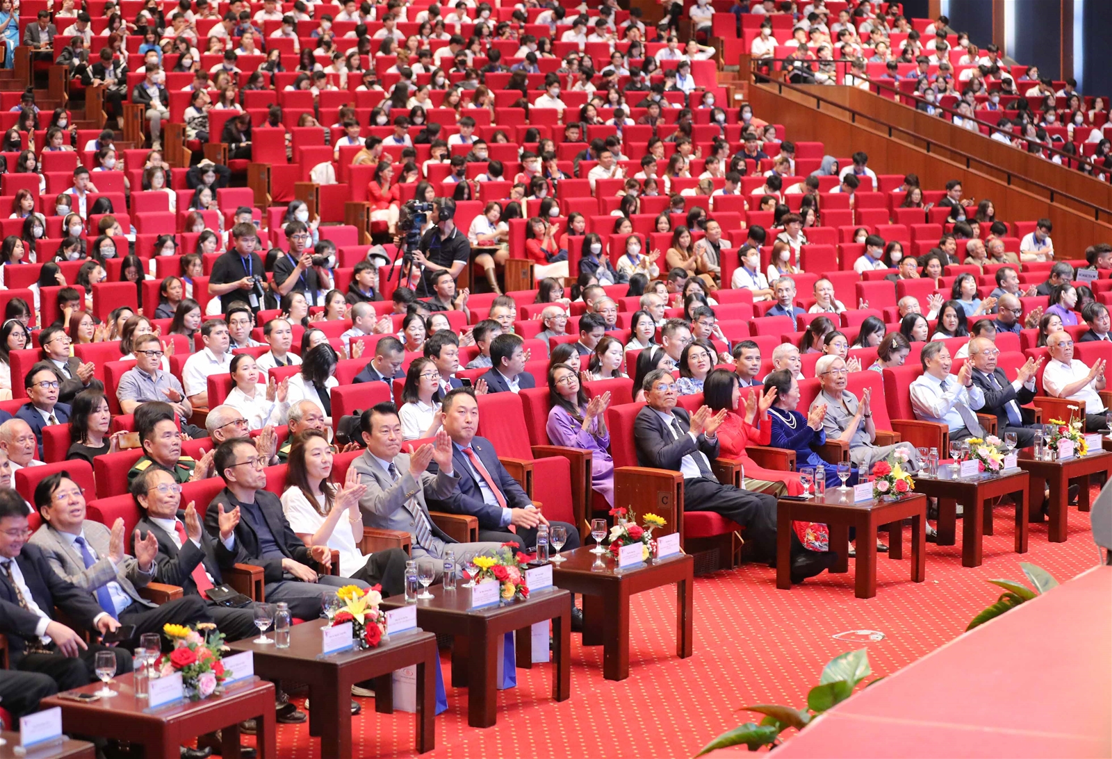 Trường Đại học Nguyễn Trãi: 15 năm - Khát vọng tuổi thanh xuân