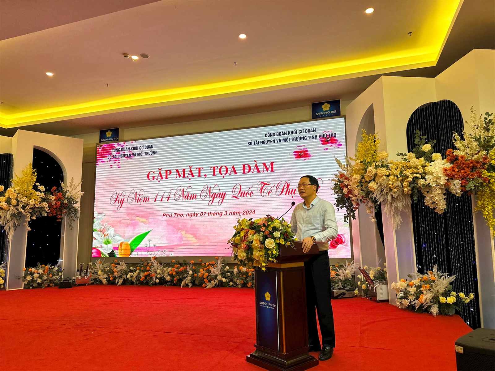 Công đoàn Khối cơ quan Bộ TN&MT tổ chức hành trình về nguồn cho cán bộ nữ