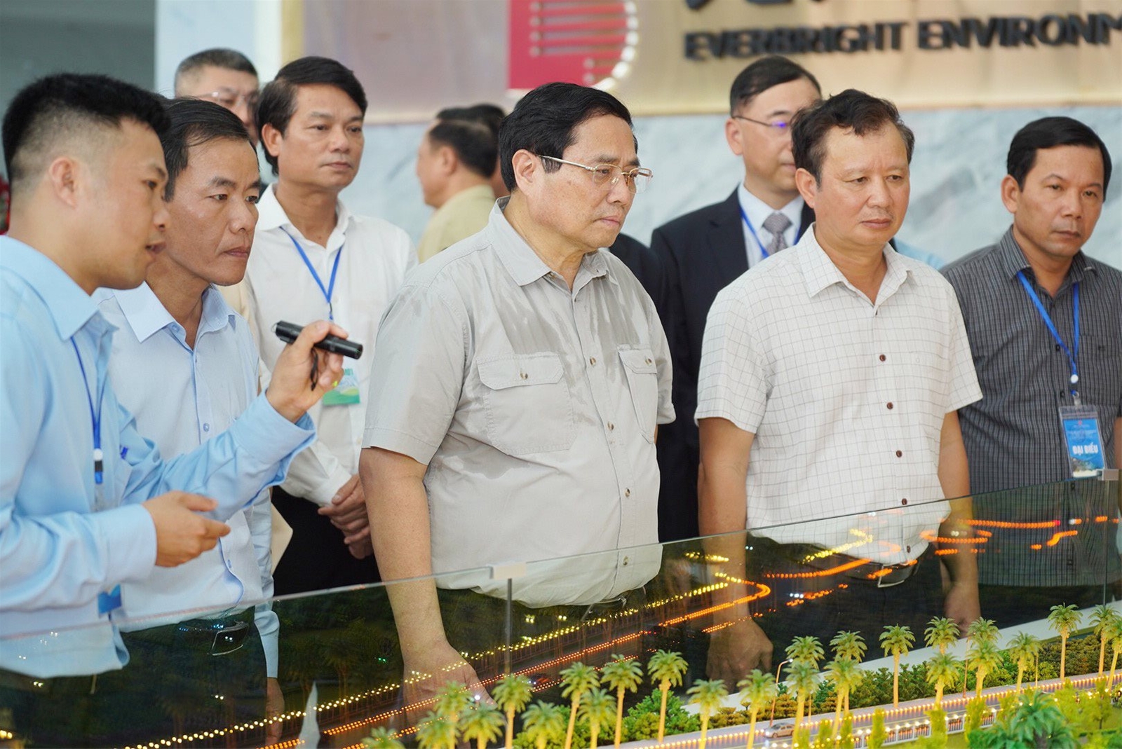 Thủ tướng Phạm Minh Chính dự lễ khánh thành nhà máy điện rác lớn nhất tỉnh Thừa Thiên - Huế