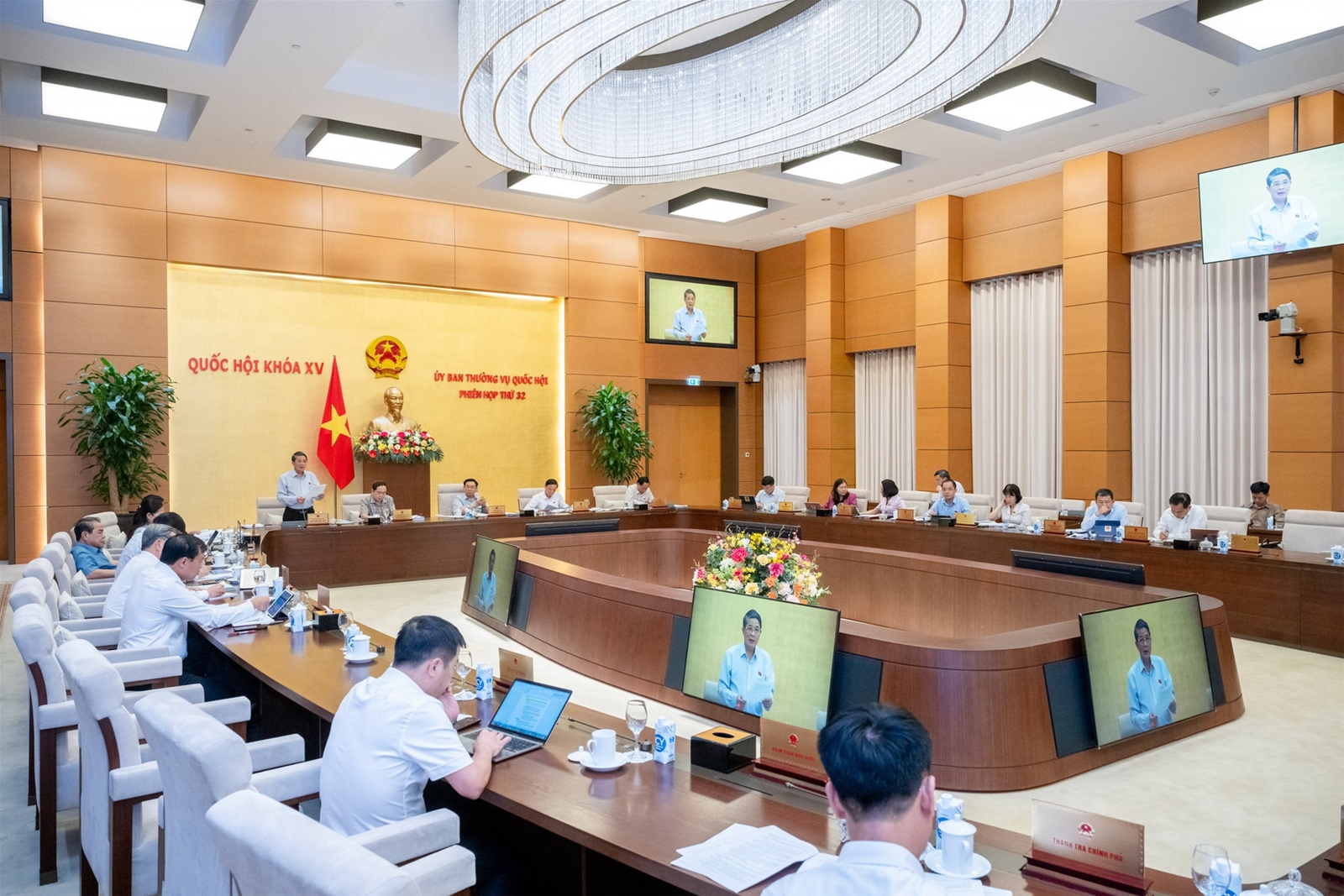 Ủy ban Thường vụ Quốc hội cho ý kiến về Dự án Luật Địa chất và Khoáng sản