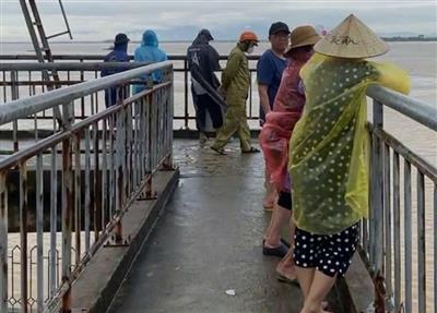 21 tỉnh, thành phố cần tổ chức ứng trực đê suốt ngày đêm
