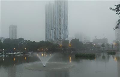 Ảnh hưởng 3 đợt không khí lạnh, Hà Nội mưa, rét, sương mù nhiều ngày