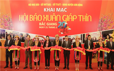 Bắc Giang: Khai mạc Hội báo Xuân Giáp Thìn 2024