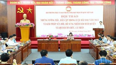 Bảo đảm quyền lợi chính đáng của người dân và tổ chức trong sử dụng đất