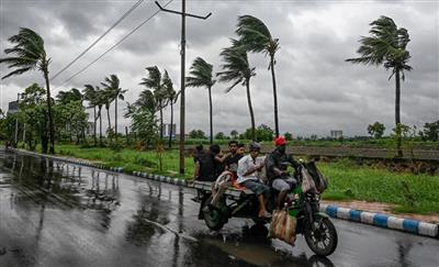 Bão Remal càn quét Nam Á, hơn 30 người thiệt mạng