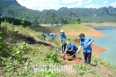 Bảo vệ môi trường sinh thái hồ Na Hang - Lâm Bình