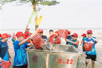 "Biệt đội nhí" bảo vệ môi trường ở biển Sầm Sơn