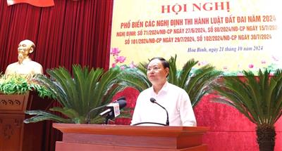 Bộ TN&MT phổ biến các Nghị định thi hành Luật Đất đai năm 2024 tại Hòa Bình