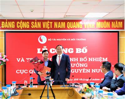 Bộ Tài nguyên và Môi trường trao Quyết định bổ nhiệm Phó Cục trưởng Cục Quản lý tài nguyên nước