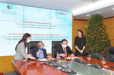 Bộ TN&MT và USAID ký kết Bản ghi nhớ hợp tác trong lĩnh vực môi trường