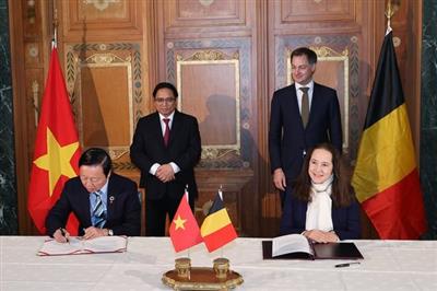 Bộ TN&MT Việt Nam và Bộ Biển bắc Bỉ ký kết Ý định thư hợp tác phát triển kinh tế biển xanh