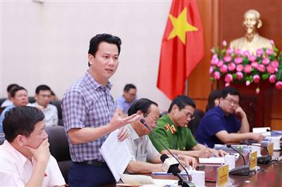 Bộ trưởng Bộ Tài nguyên và Môi trường khảo sát thực tế về tình hình ô nhiễm môi trường hệ thống công trình thủy lợi Bắc Hưng Hải