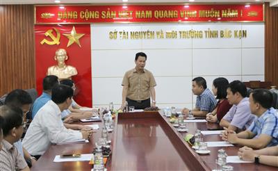 Bộ trưởng Bộ Tài nguyên và Môi trường thăm và làm việc với Sở Tài nguyên và Môi trường tỉnh Bắc Kạn